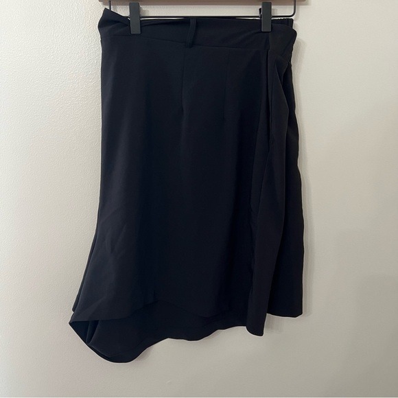 Torrid Crepe Pull Up Shorts Black Size 6X Casualwear Plus Size - Picture 1 of 5